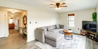 Columbia City Vacation Rental w/ Lake Access - Twee Slaapkamers Huisje