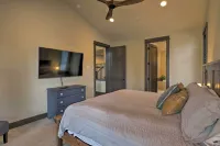 Luxury Suncadia Resort Retreat w/ Private Hot Tub! - 3-Star