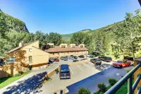 East Vail Condo w/ Pool, Hot Tub, & Free Bus Stop - Apartments