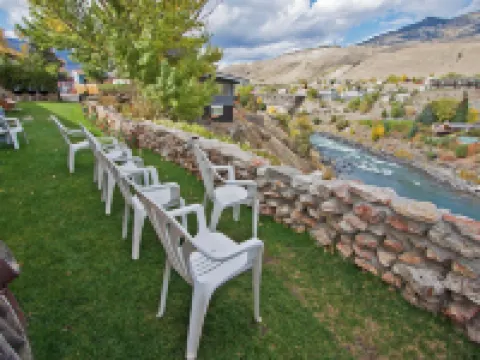 Yellowstone River Motel Hotels in Gardiner