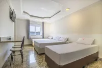 Age Hotel - Easy Access to Neo Química Arena and Guarulhos Airport Hotel dekat Church of Our Lady of the Rosary