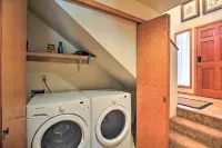 Sunriver Home w/ Hot Tub & 8 Sharc Passes - Pet friendly