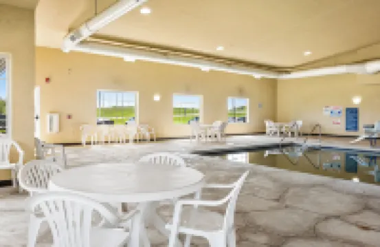 Boarders Inn & Suites by Cobblestone Hotels - Shawano