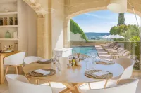 Le Vieux Castillon Hotels in Collias