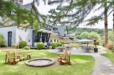 Ort Hotel Отели рядом с достопримечательностью «Casa - Chalé Condomínio Estância das Águas Claras»