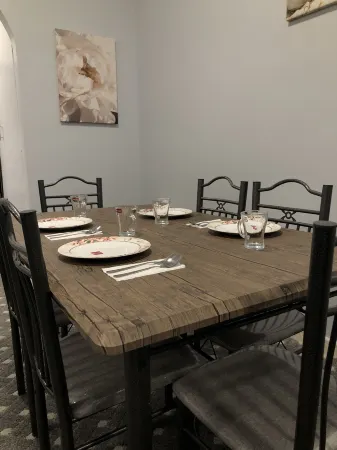 Al Ghazali Suites Отели рядом с Аэропорт Медина