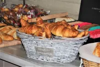 L'Hôtel du Marais Romilly Centre Hotels in Bethon