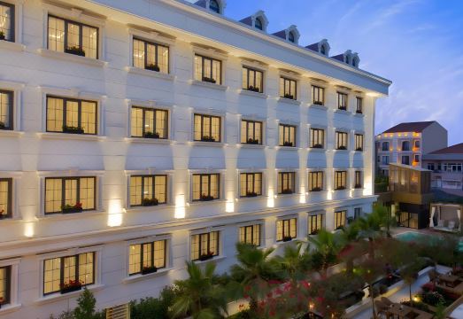 수라 하지아 소피아 호텔 서비스