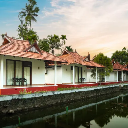 Palmgrove Lake Resort