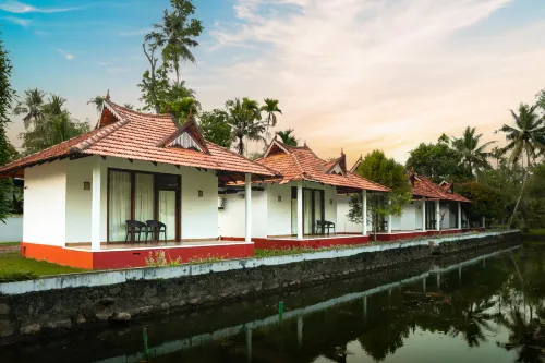 Palmgrove Lake Resort Hotel a Alappuzha