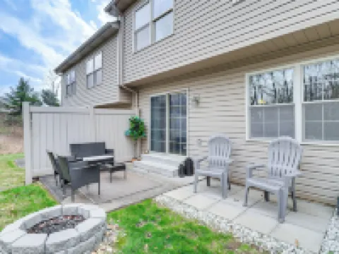 Family Getaway 16 Mi to Pittsburgh! Hotels in Monroeville