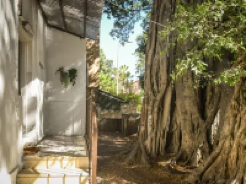 Charming Home in the Heart of Haifa by Sea N Rent Hotéis em Haifa