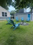 Charming 3-bedroom cabin right on the sandy shore of beautiful Star Lake. - Chalets