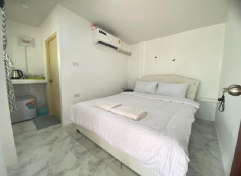 สปอร์ต บาร์ แอนด์ รีสอร์ท