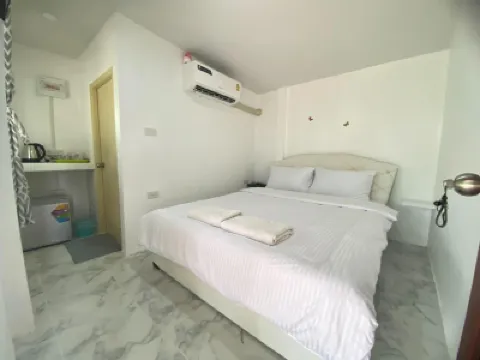 สปอร์ต บาร์ แอนด์ รีสอร์ท โรงแรมใกล้วัดทรายทอง