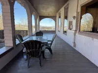 Historic Hideaway. Hiking, Fishing, Swimming At Lake Or River Nearby. sleeps 25