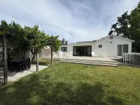 Luxury Sonoma Home with Hot Tub and Beautiful Deck and Outdoor Area
