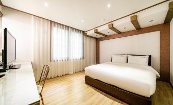 Tongyeong Hotel Ramada