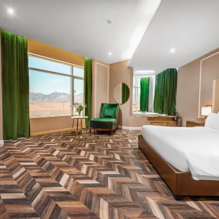 Sukani Royal Hotel, Hail