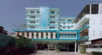 Morakot Twin Chumphon Hotels near Wat Bang Khoi