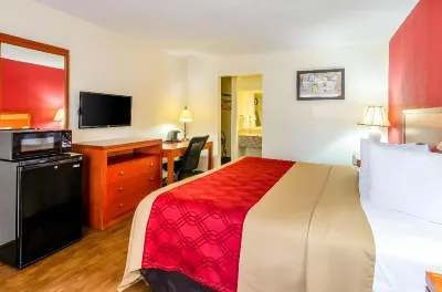 Econo Lodge Hotels near Virginia Museum of Natural History