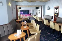 Lyndene Hotel