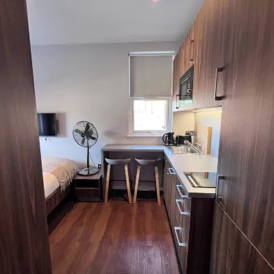 ลอนดอนสตูดิโอรีทรีท - โคลนีย์แฮทช์เลน โรงแรมใกล้อเล็กซานดราพาเลซ