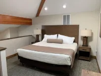 The Pines at Sunriver Hotels in Deschutes County