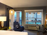 Renaissance Minneapolis Bloomington Hotel โรงแรมในบรูมมิงตัน