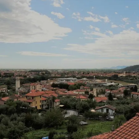Quite, exclusive apartment, sea view, garden with bbq, equipped terrace