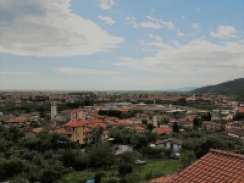 Quite, exclusive apartment, sea view, garden with bbq, equipped terrace