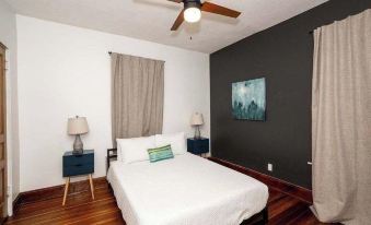 Historic Retreat Gateway