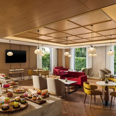 Vivanta Thane LBS Road
