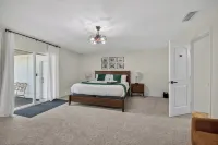 The Skipper’s Hideaway: Golf Course & Pool Oasis