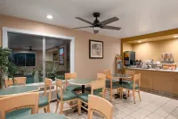 Howard Johnson by Wyndham Modesto Ceres - breakfast