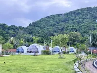 Trio Hillside Dome Resort