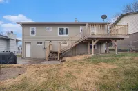 Quiet Parkside Home with Gym & Dedicated Office. Central Location.