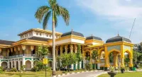 Madani Hotel Medan Hotel dekat Wiego Houseware (Tritura)