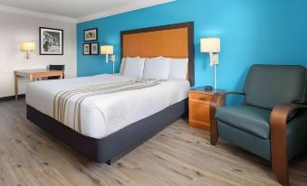 La Quinta Inn by Wyndham Pittsburgh Airport