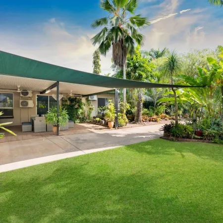 Nature s Nest Pool Spa Outdoor Kitchen Dining