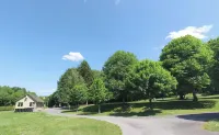 Camping La Chapelle Hôtels à : Creuse