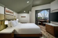 Tryon Riverfront Inn New Bern, Tapestry Collection by Hilton Hotel di New Bern