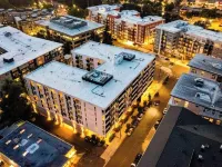 Open Loft in Redmond Core - 92 Walkscore! Hotels in Redmond