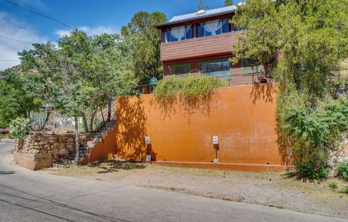 Bisbee Vacation Rental w/ Mountain Views & Sunroom