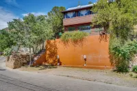 Bisbee Vacation Rental w/ Mountain Views & Sunroom - Homestays