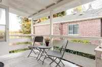 U District UW 2 Bedroom Suite Hotels in University District