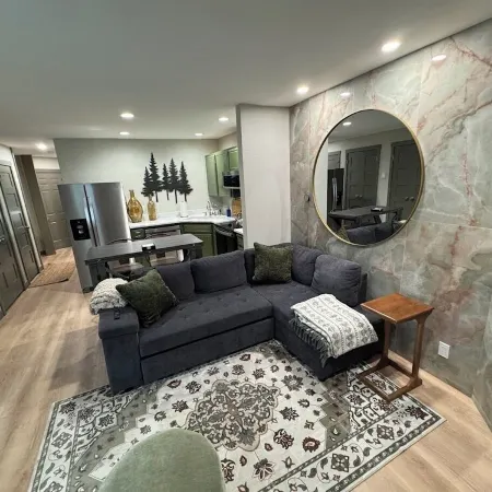 Idaho Pine Condo at Schweitzer Ski Resort, 2 bedroom, 1 bath, high-end finishes.