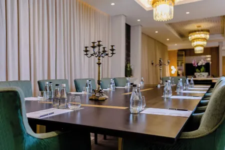 Steyn City Hotel by Saxon