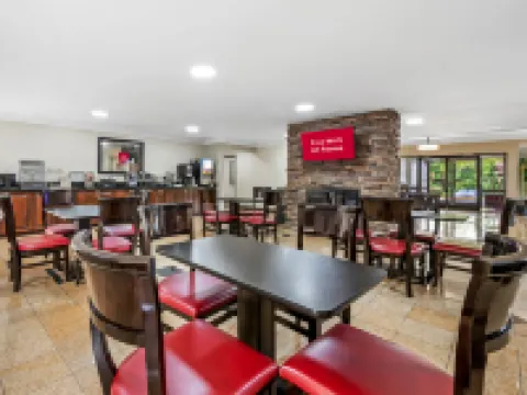 Red Roof PLUS+ Henderson Hotels in Vance County