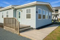 Ocean View-Pet Friendly- 1min walk to beach-sleeps 6